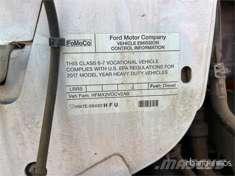Ford F-750 4x2 Flatbed Truck Flatbed/Dropside trucks