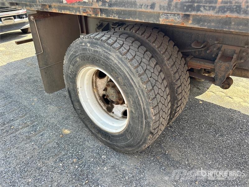Ford F-750 4x2 Flatbed Truck Flatbed/Dropside trucks