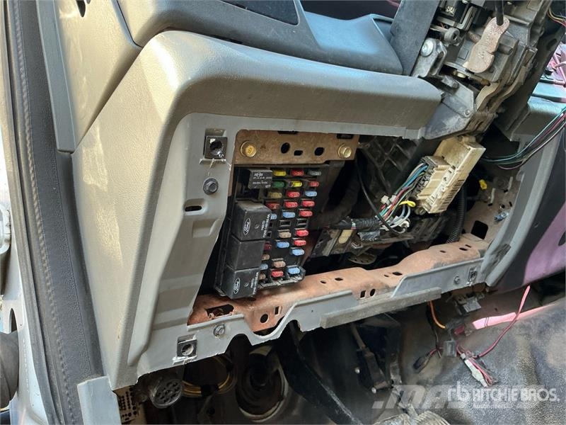 Ford F-750 4x2 Service Truck Komunalna vozila za opštu namenu