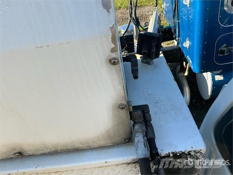 Ford F-750 4x2 Service Truck Komunalna vozila za opštu namenu