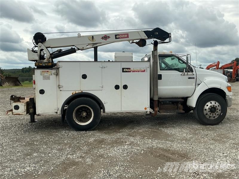 Ford F-750 4x2 Service Truck Komunalna vozila za opštu namenu