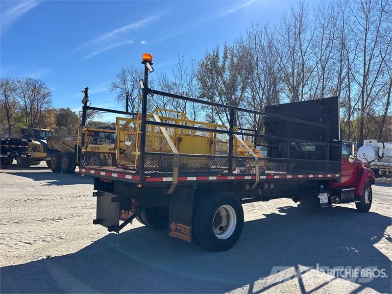 Ford F-750 4x2 Traffic Cone Truck Andre lastbiler