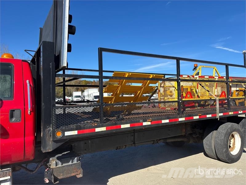 Ford F-750 4x2 Traffic Cone Truck Andre lastbiler