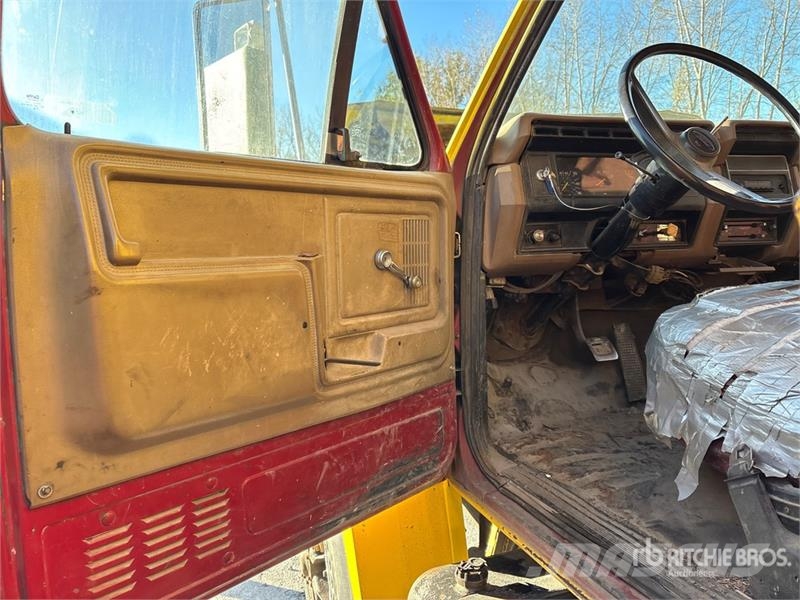 Ford F800 4x2 S/A Dump Truck Kiperi kamioni