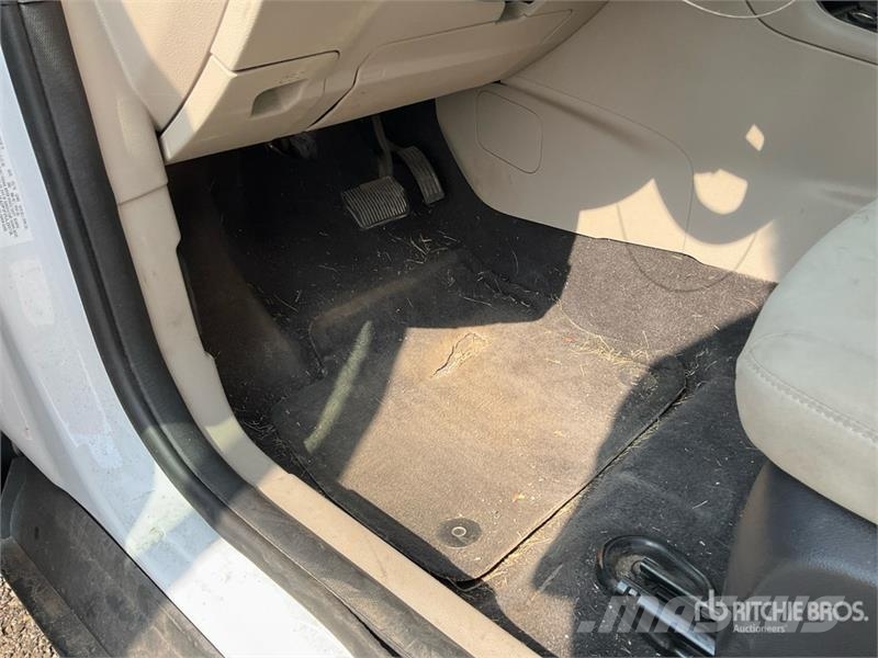Ford Focus SE Automobile سيارات