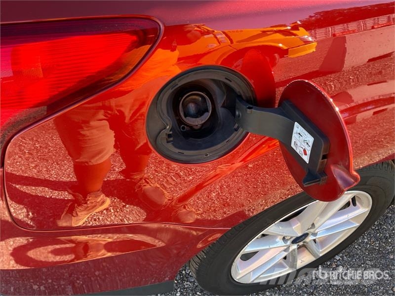 Ford Focus SE Automobile Auto