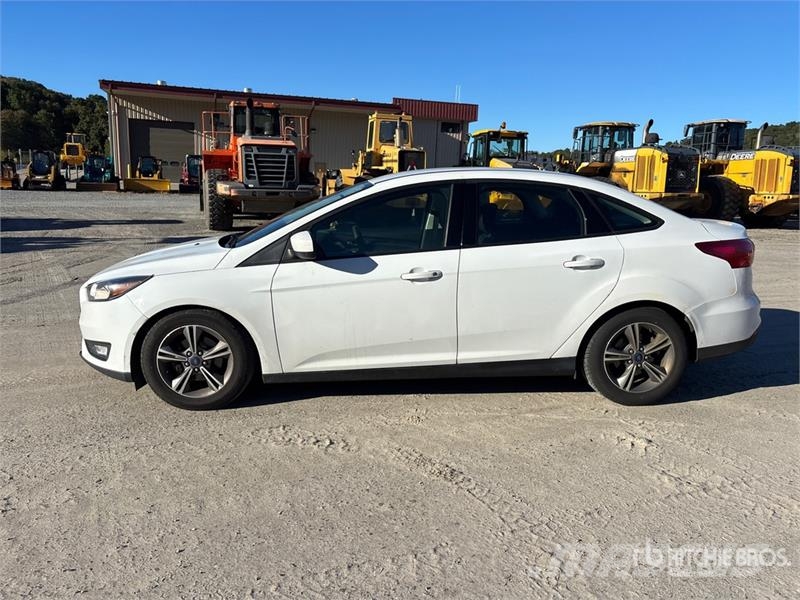 Ford Focus SE Automobile Cars