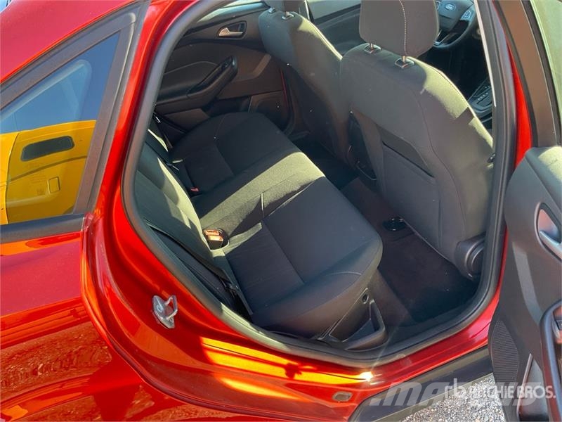 Ford Focus SE Automobile Auto
