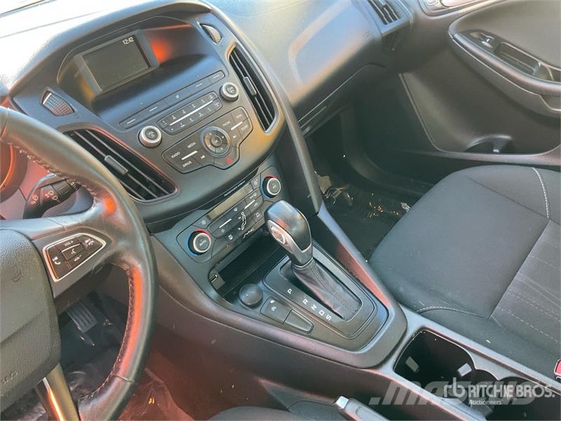 Ford Focus SE Automobile Auto