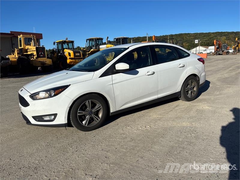 Ford Focus SE Automobile Cars