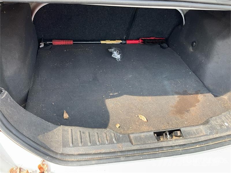 Ford Focus SE Automobile سيارات