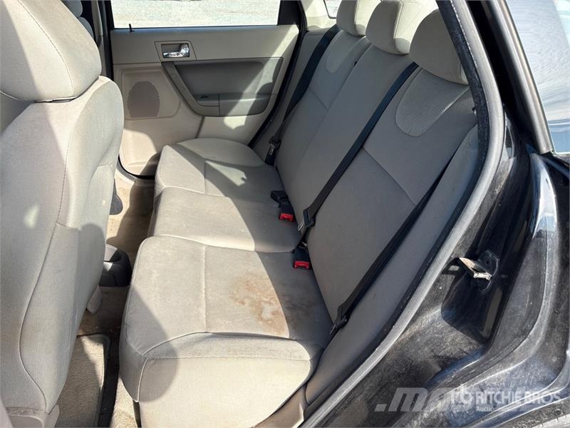 Ford Focus SES Automobile Коли