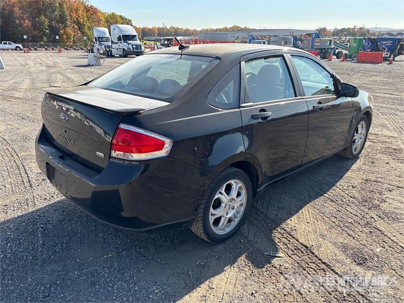 Ford Focus SES Automobile Коли