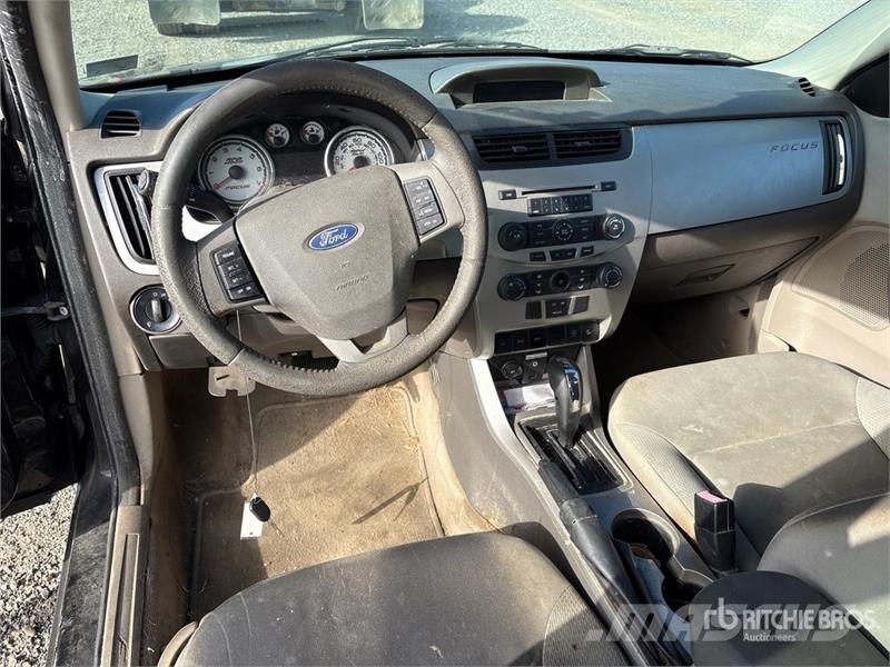 Ford Focus SES Automobile Коли