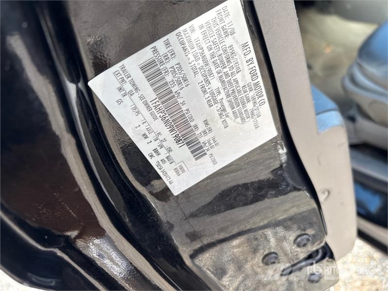Ford Focus SES Automobile Коли