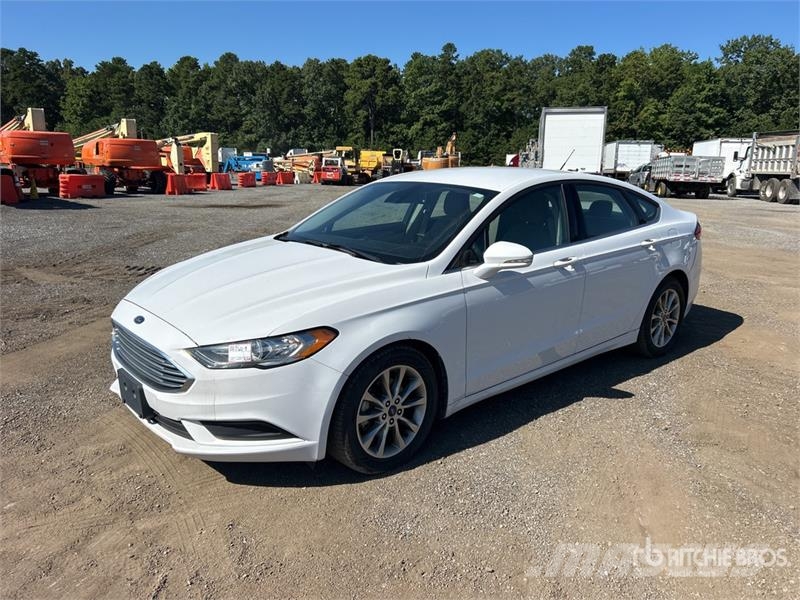 Ford Fusion SE Automobile Auto's