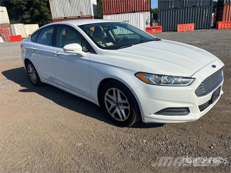 Ford Fusion SE Automobile Auto's
