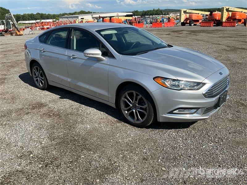 Ford Fusion SE Automobile Auto's