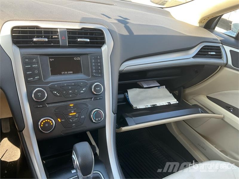 Ford Fusion SE Automobile Auto's