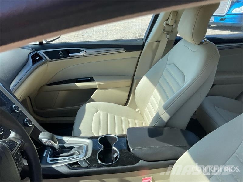 Ford Fusion SE Automobile Auto's
