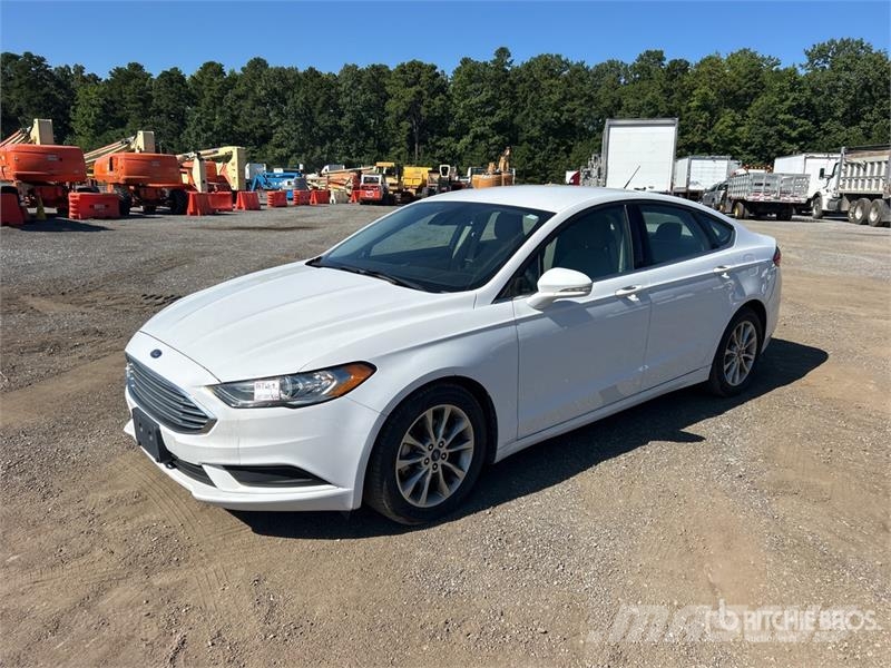 Ford Fusion SE Automobile Auto's