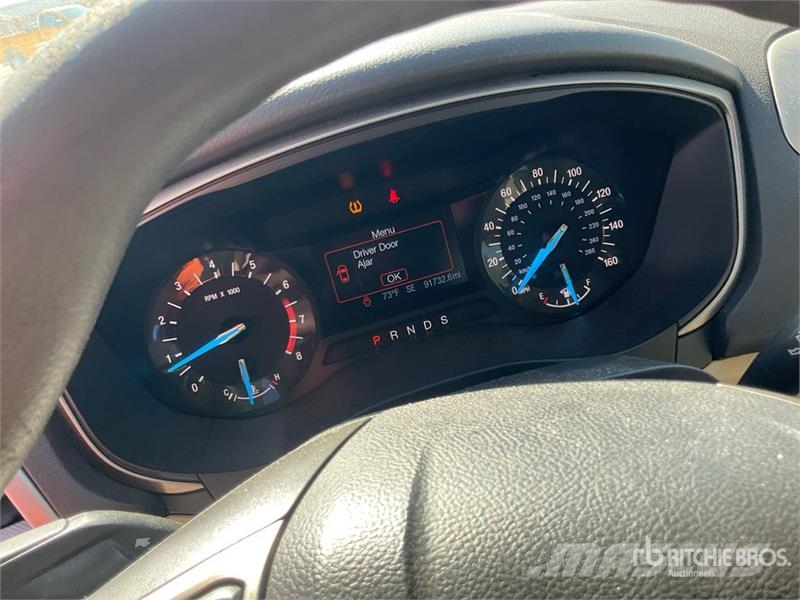 Ford Fusion SE Automobile Auto's