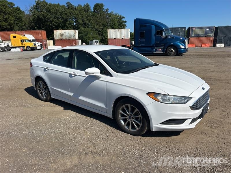 Ford Fusion SE Automobile Auto's