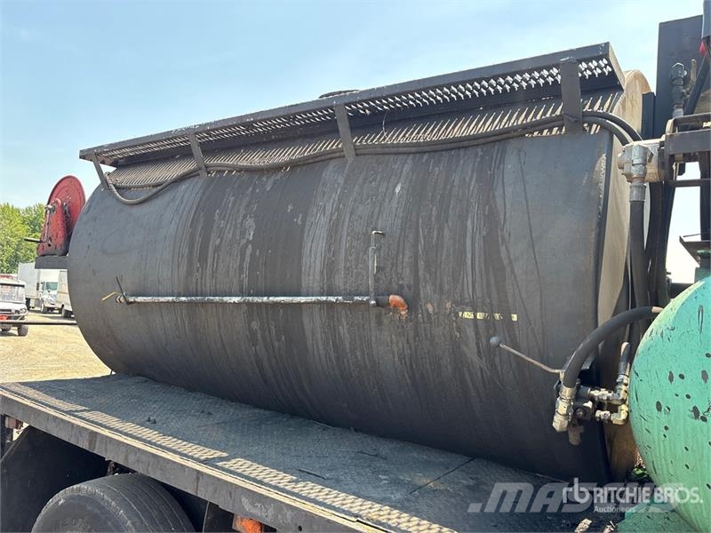 Ford LN8000F Tankwagen