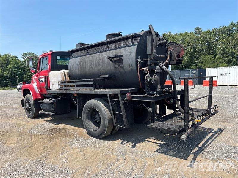 Ford LN8000F Tankwagen