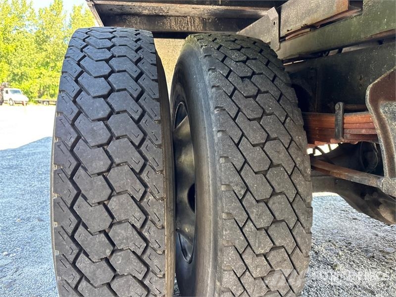 Ford LR760-E70 70 ft on Ford F-750 4x2 Forestry Chipper Truck mounted platforms