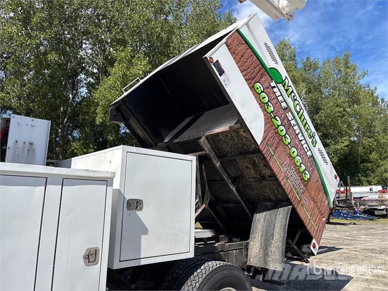 Ford LR760-E70 70 ft on Ford F-750 4x2 Forestry Chipper Truck mounted platforms