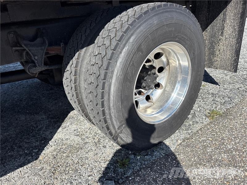 Ford LR760-E70 70 ft on Ford F-750 4x2 Forestry Chipper Truck mounted platforms