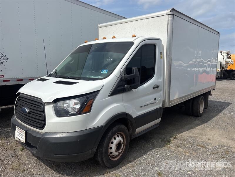 Ford T-350 4x2 Van Truck (Inoperable) Furgons