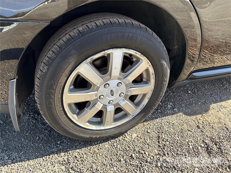Ford Taurus SEL AWD Automobile 자동차