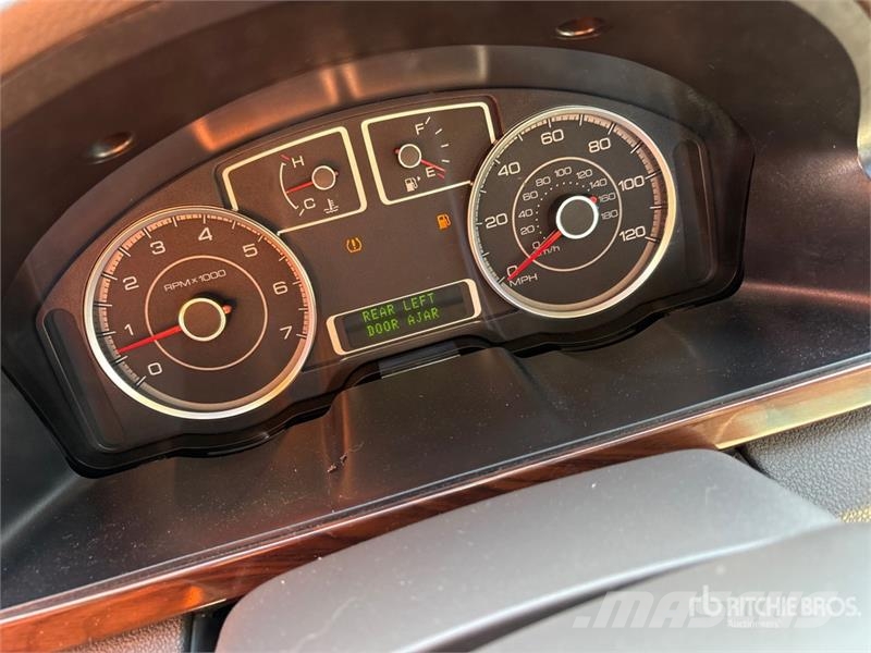 Ford Taurus SEL AWD Automobile 자동차