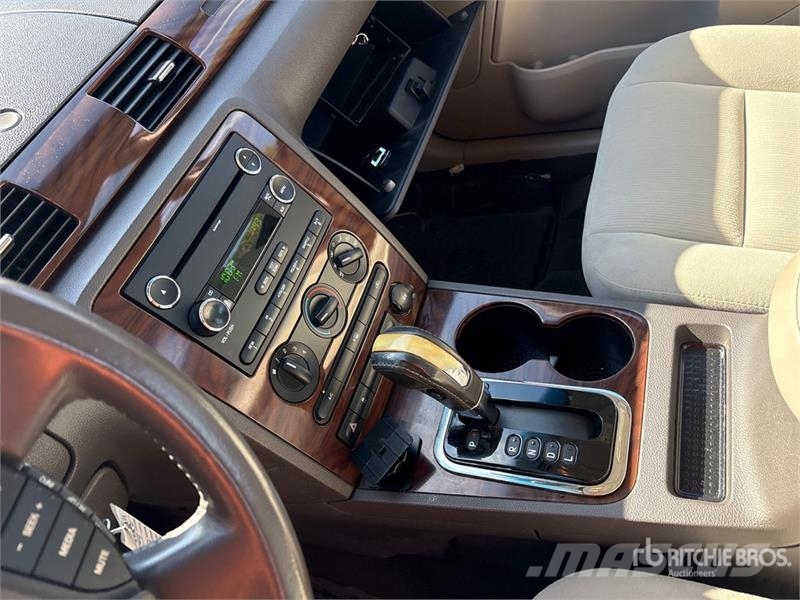 Ford Taurus SEL AWD Automobile 자동차