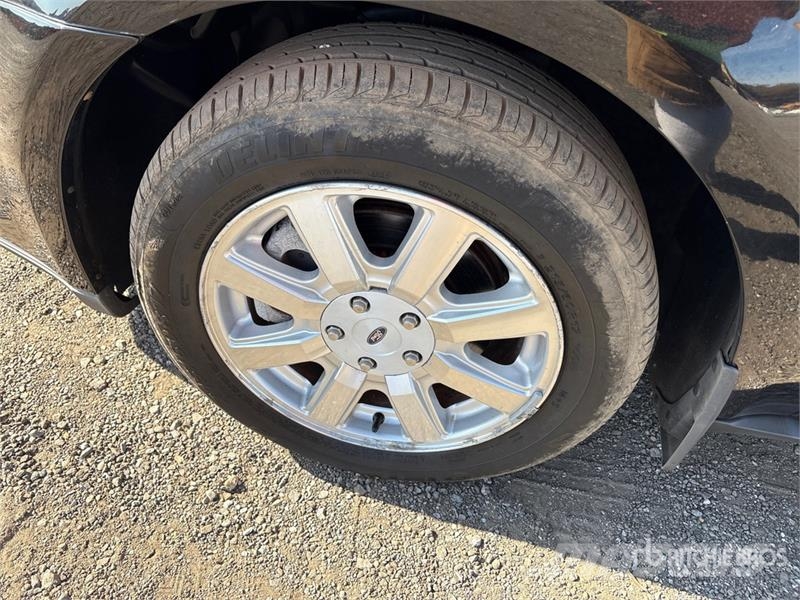 Ford Taurus SEL AWD Automobile 자동차