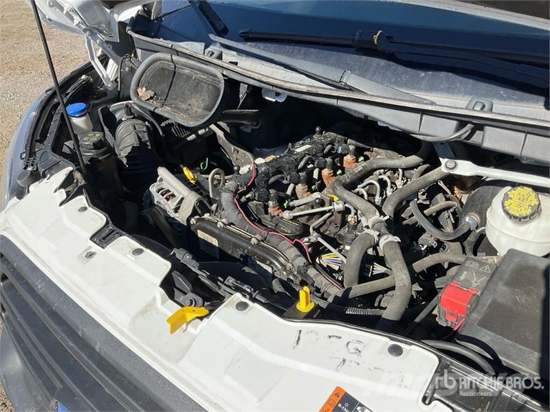 Ford Transit 350 4x2 Sewer Camera Truck شاحنات مزدوجة / خلخلة