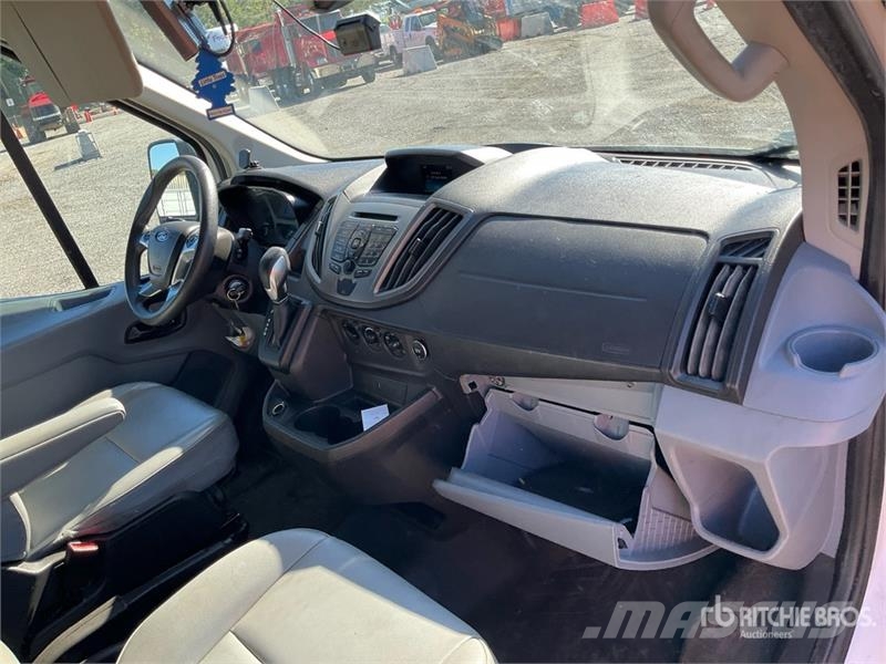 Ford Transit 350 4x2 Sewer Camera Truck شاحنات مزدوجة / خلخلة