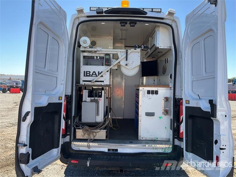 Ford Transit 350 4x2 Sewer Camera Truck شاحنات مزدوجة / خلخلة