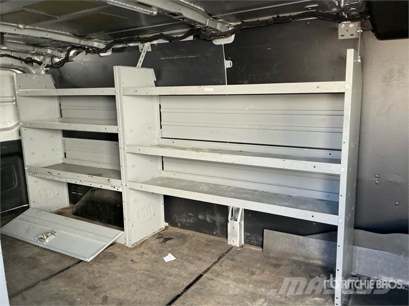 Ford Transit 350 Cargo Van Kaubikud