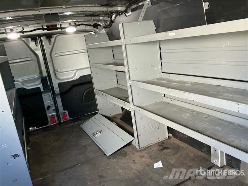Ford Transit 350 Cargo Van Kaubikud