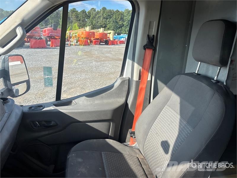 Ford Transit 350 Cargo Van Varevogne