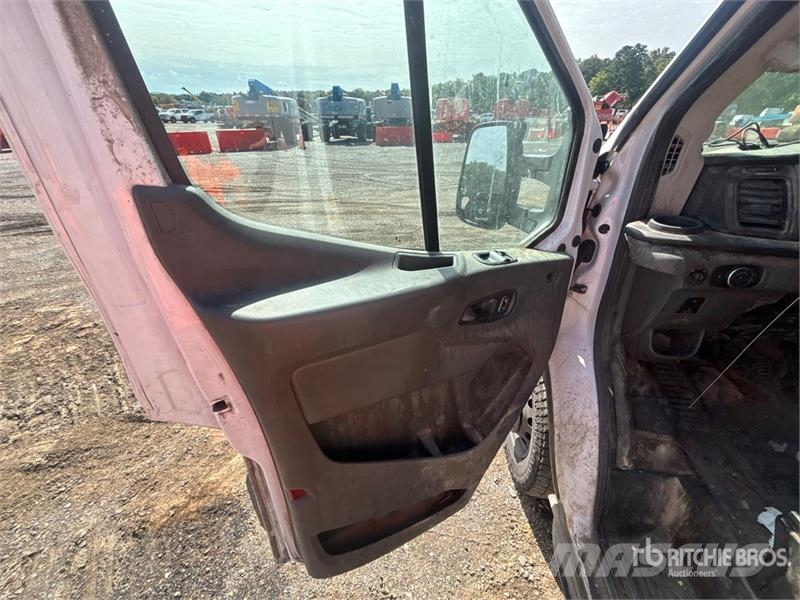 Ford Transit 350 Cargo Van Preču pārvadāšanas furgoni