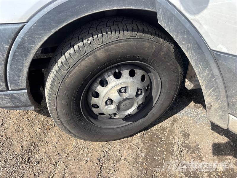 Ford Transit 350 Cargo Van Preču pārvadāšanas furgoni