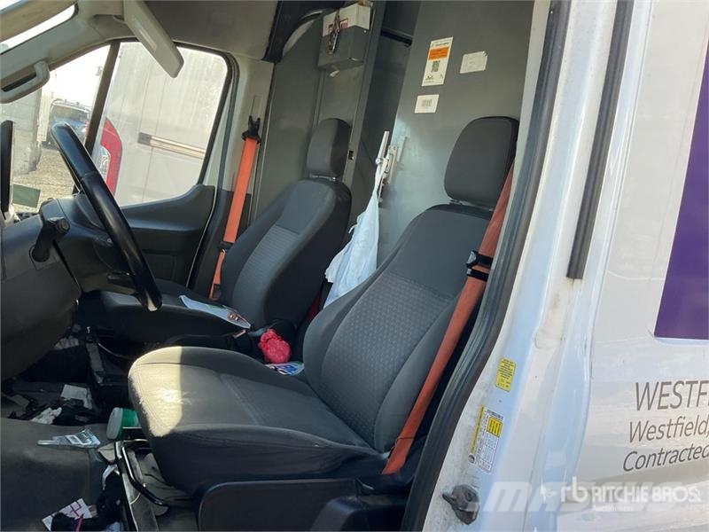 Ford Transit 350 Cargo Van Furgonetas cerradas