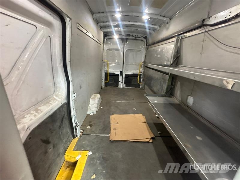 Ford Transit 350 Cargo Van Preču pārvadāšanas furgoni