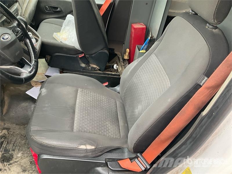 Ford Transit 350 Cargo Van Furgone chiuso