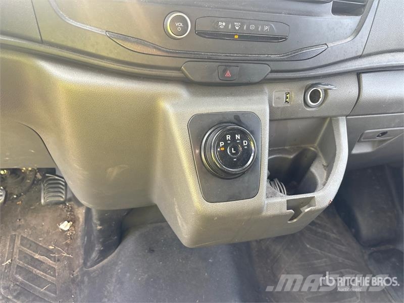 Ford Transit 350 Electric Cargo Van Панельні фургони
