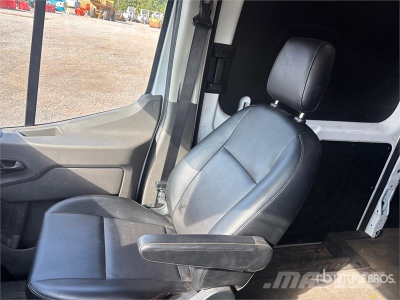 Ford Transit 350 Electric Cargo Van Панельні фургони